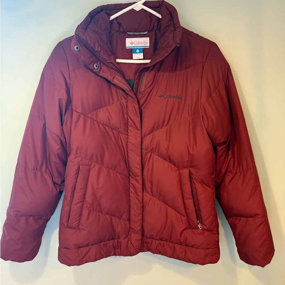 Columbia Women's Burgundy Puffer Jacket